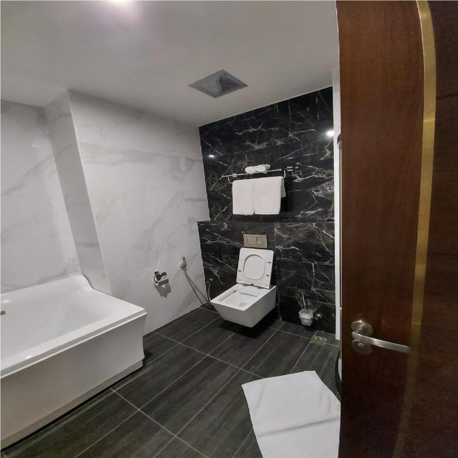 Country Inn Masindi エクステリア 写真