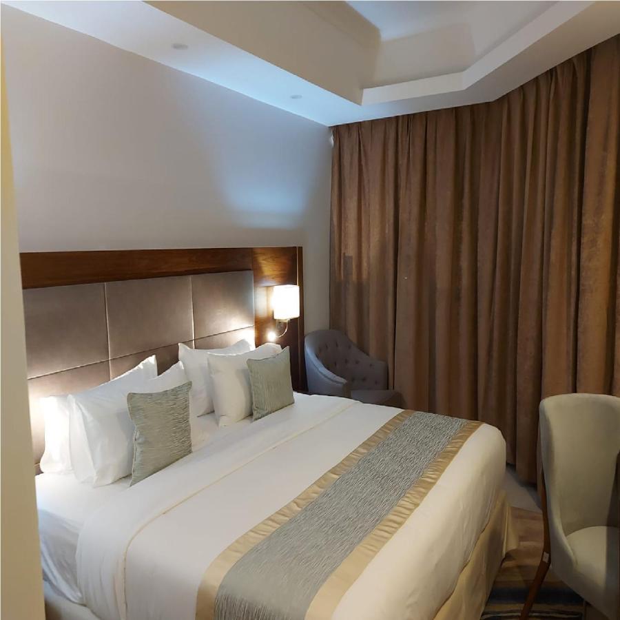 Country Inn Masindi エクステリア 写真