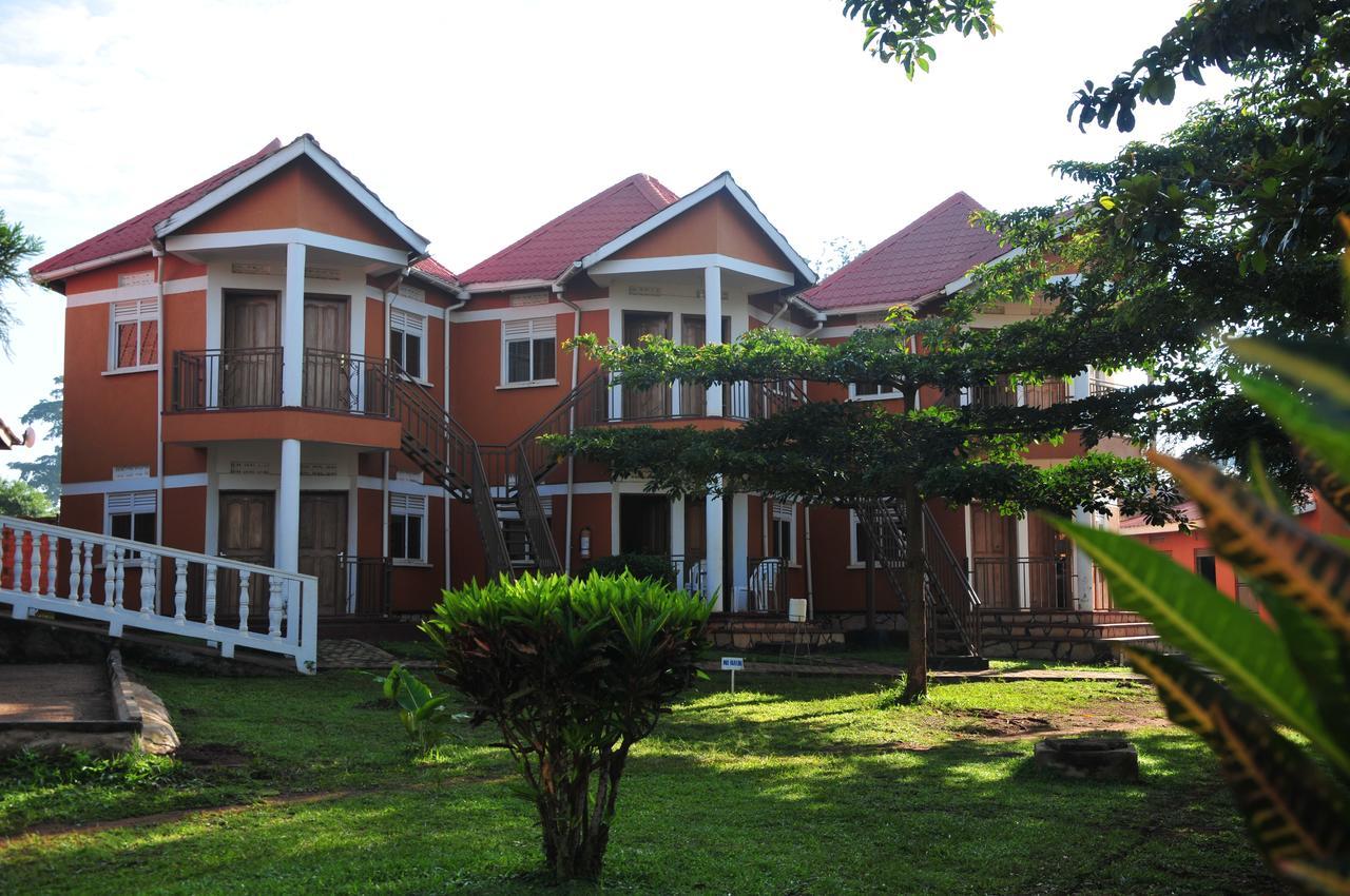 Country Inn Masindi エクステリア 写真