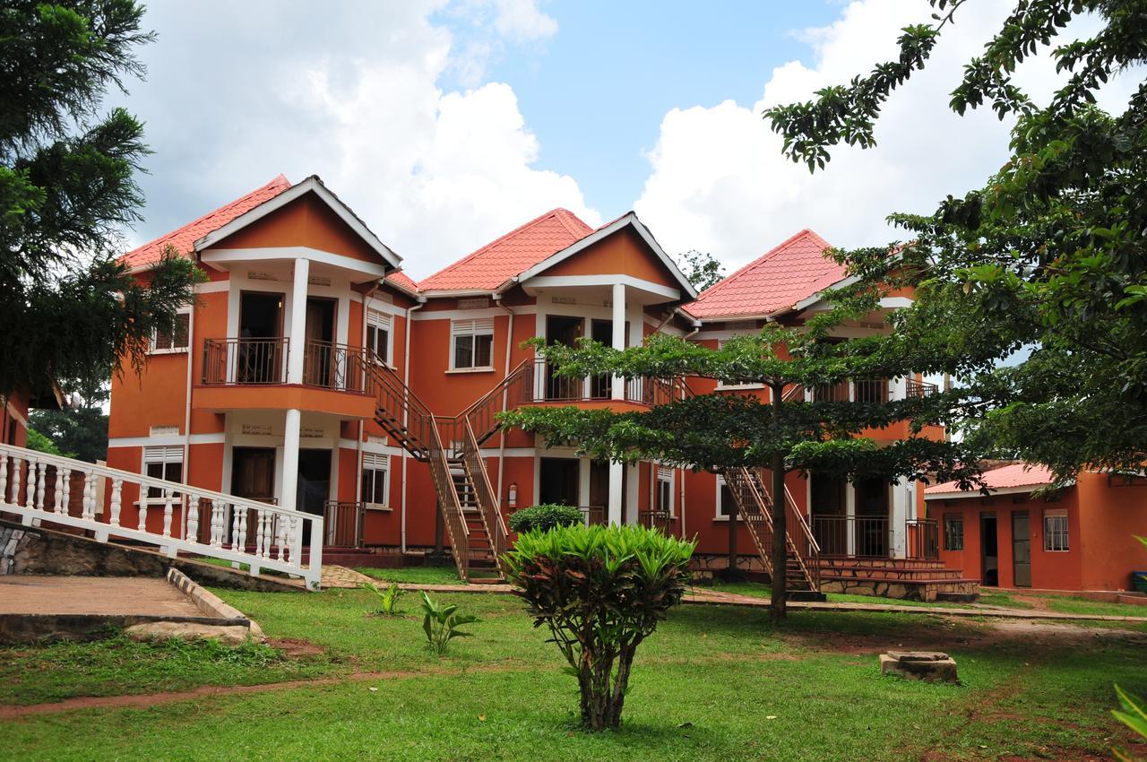 Country Inn Masindi エクステリア 写真