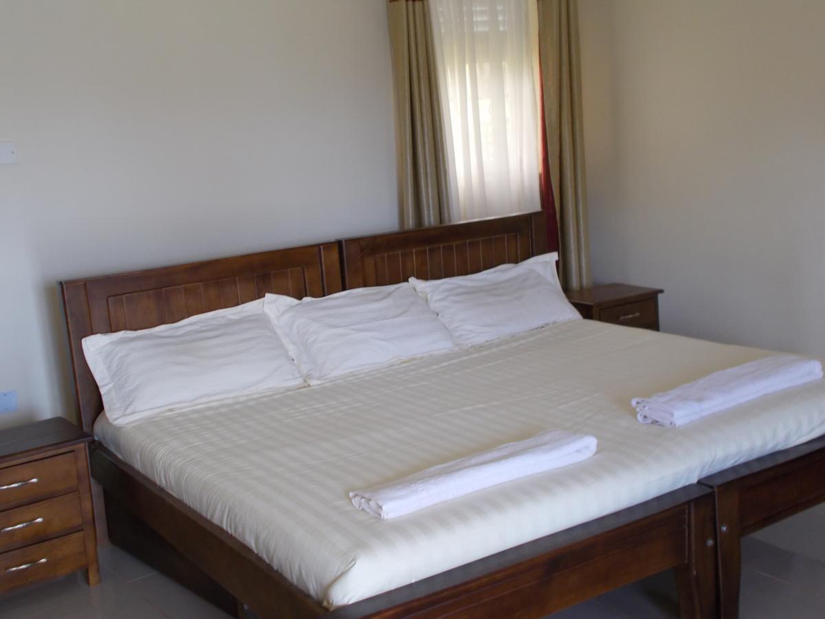 Country Inn Masindi エクステリア 写真